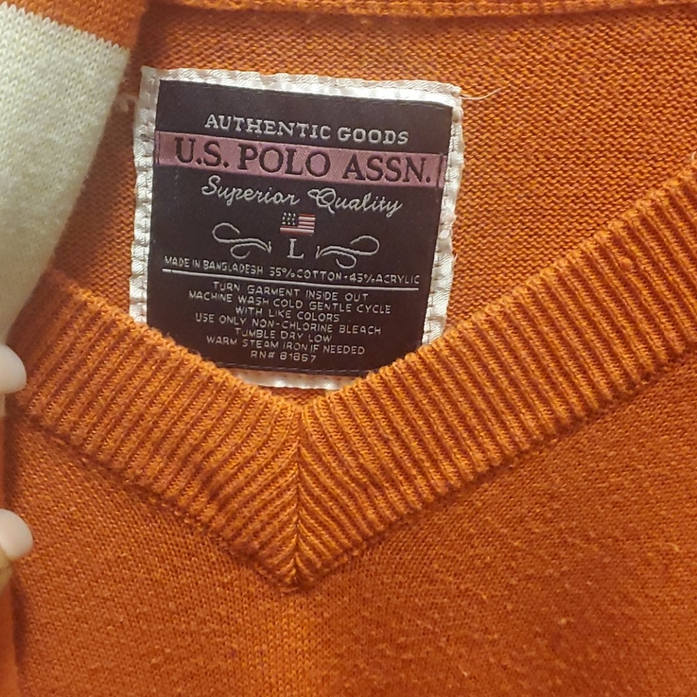 Sweater - Picture 2 of 3